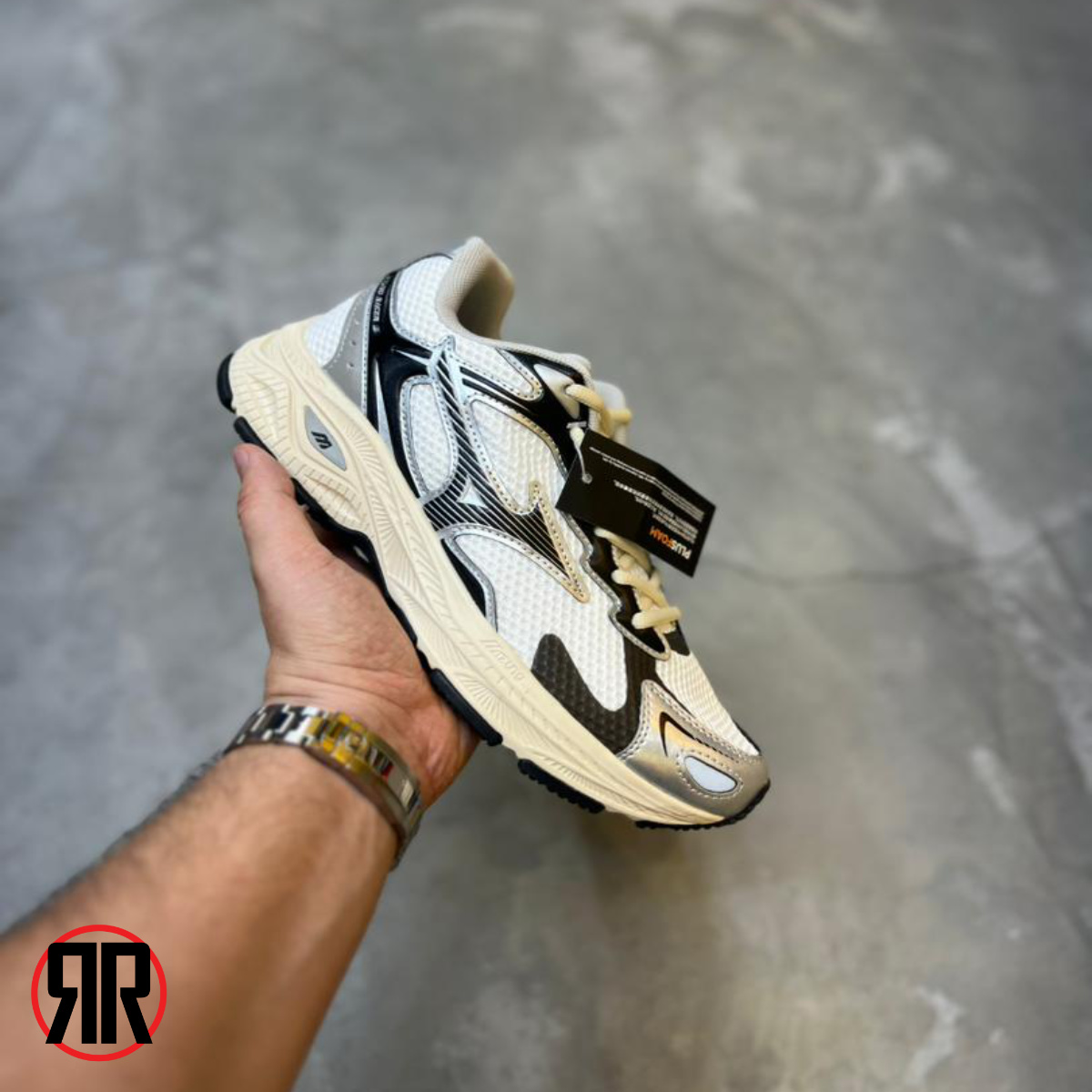 RN کتونی میزانو Mizuno