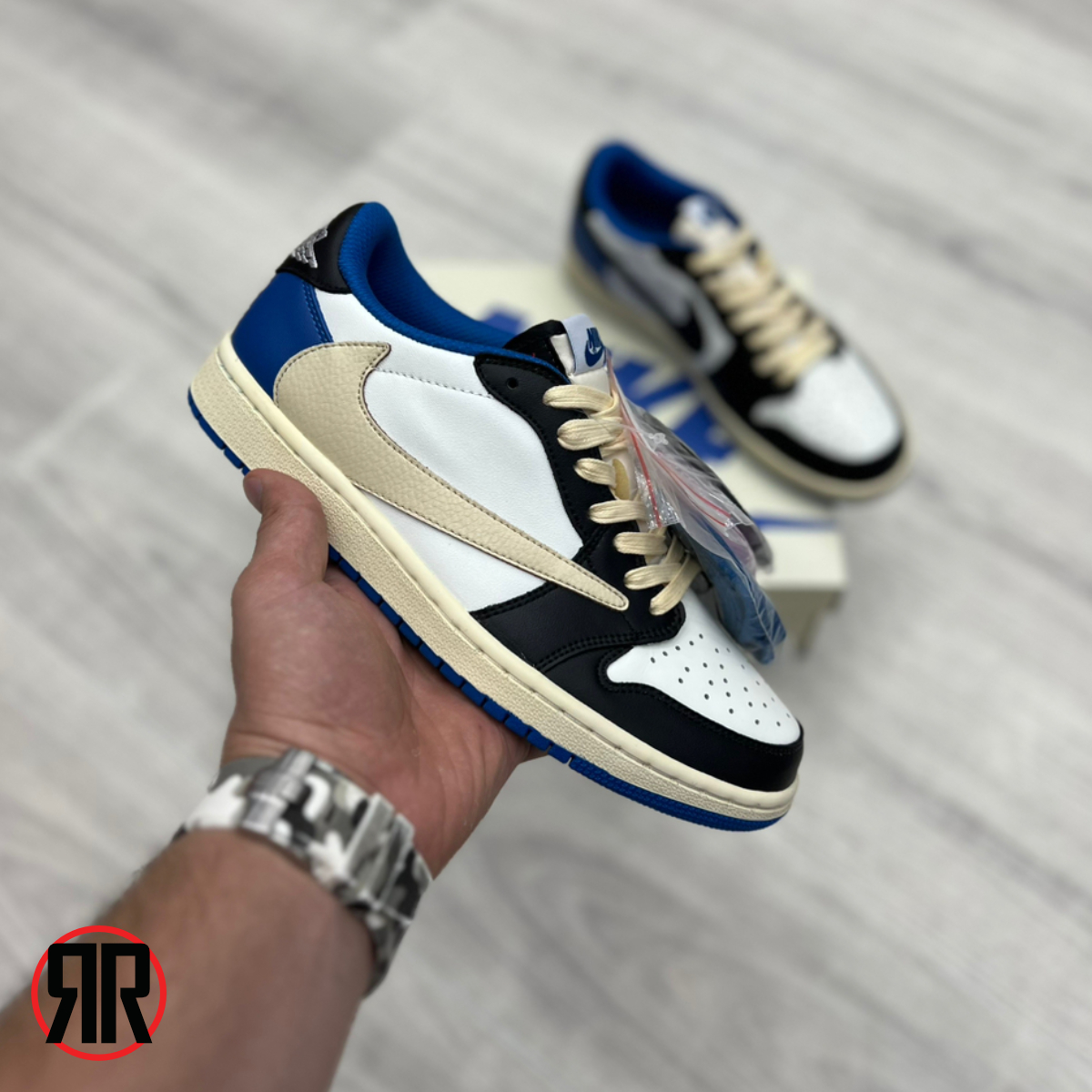 کتونی مردانه نایک Nike Air Jordan 1 Low Travis Scott Fragment کتونی مردانه نایک Nike Air Jordan 1 Low Travis Scott Fragment