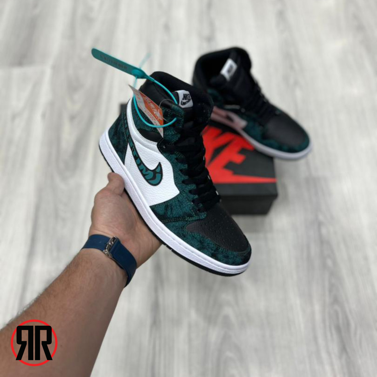کتونی نایک Nike Air Jordan 1 High کتونی نایک Nike Air Jordan 1 High