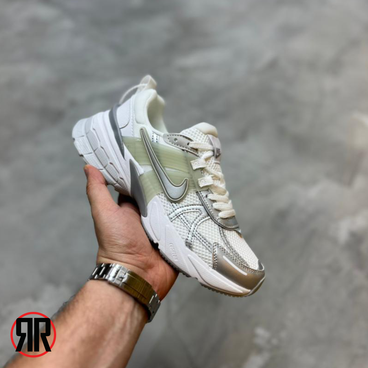 کتونی نایک وی تو کی ران ( Nike V2K Run ) کتونی نایک وی تو کی ران ( Nike V2K Run )