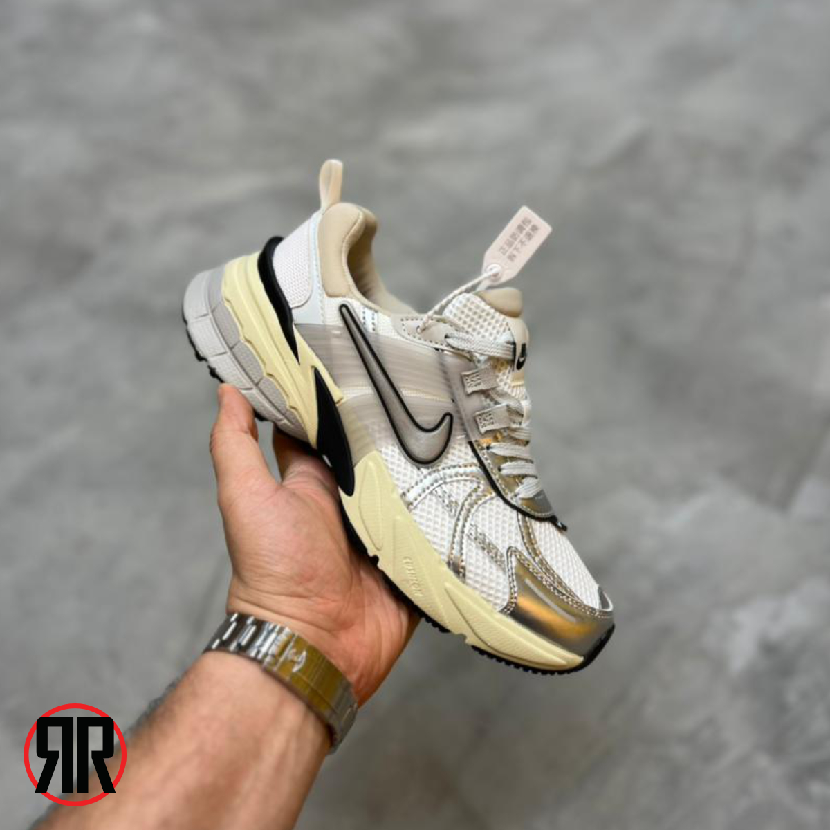 کتونی نایک وی تو کی ران ( Nike V2K Run ) کتونی نایک وی تو کی ران ( Nike V2K Run )